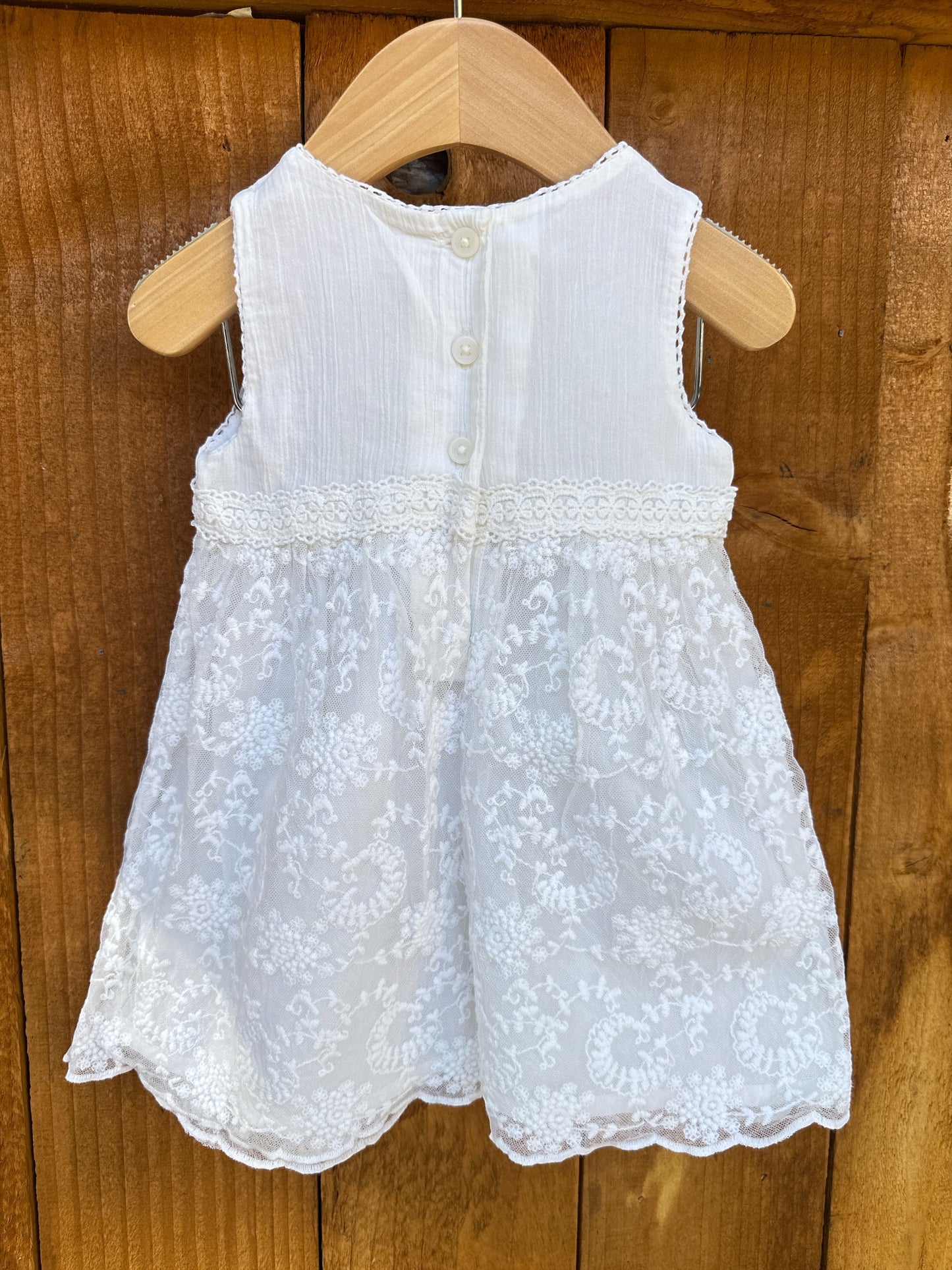 Baby B’gosh Ivory Lace Baby Dress Size 9MO In EUC w/linen Hair Clip