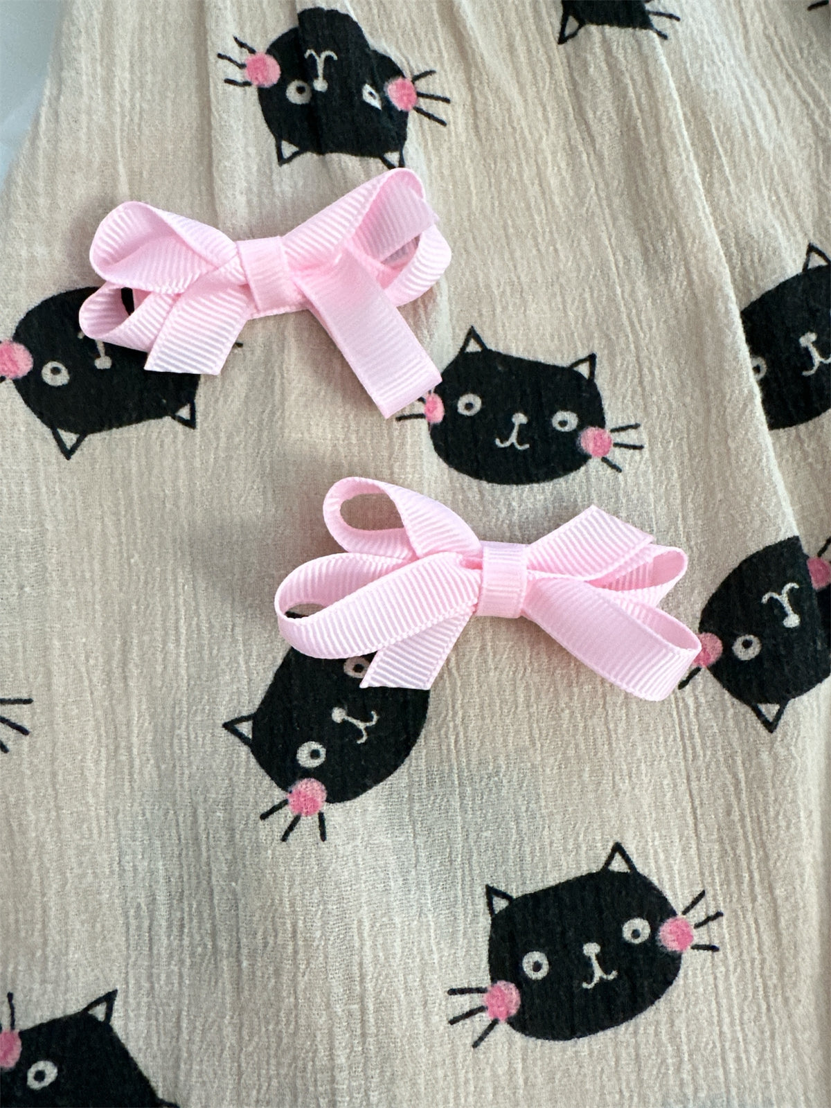 H&M Baby Girls Creped Cotton Cat Jumpsuit Romper with Hair Clips Set 4-6mo.