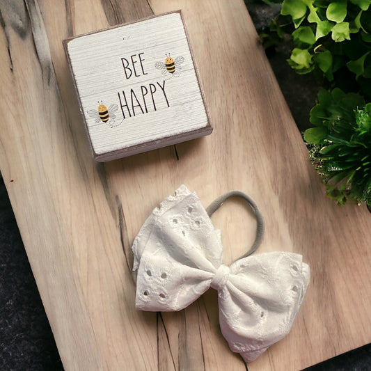 Pretty In White Bow